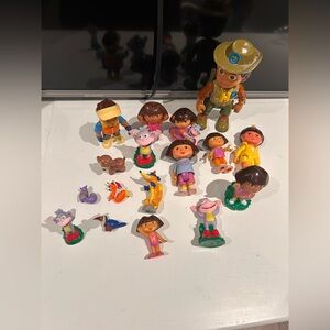 Dora the explorer figure bundle